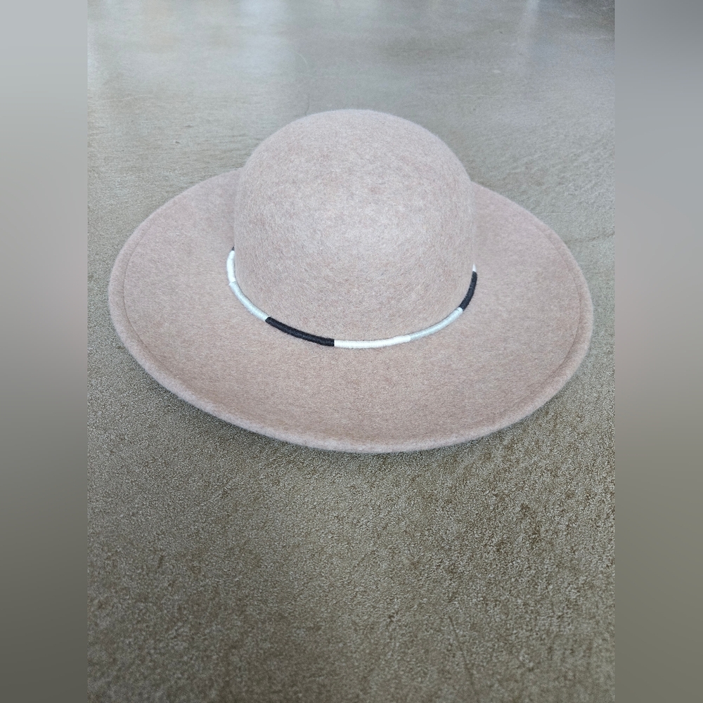 Elegant Tan Wide-Brim Hat